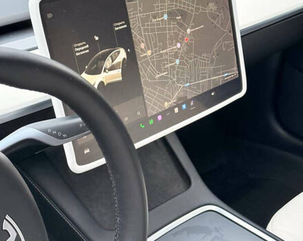 Білий Тесла Модель 3, об'ємом двигуна 0 л та пробігом 84 тис. км за 16700 $, фото 2 на Automoto.ua