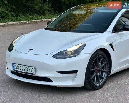 Білий Тесла Модель 3, об'ємом двигуна 0 л та пробігом 182 тис. км за 17800 $, фото 11 на Automoto.ua