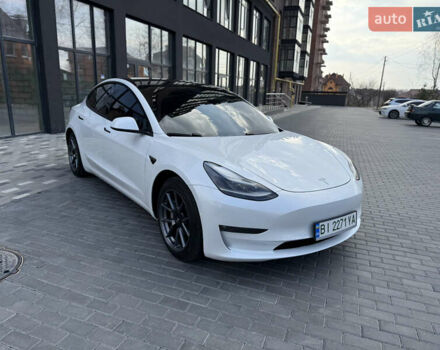 Белый Тесла Модель 3, объемом двигателя 0 л и пробегом 37 тыс. км за 19999 $, фото 71 на Automoto.ua