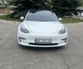 Білий Тесла Модель 3, об'ємом двигуна 0 л та пробігом 70 тис. км за 12000 $, фото 1 на Automoto.ua
