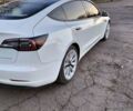 Белый Тесла Модель 3, объемом двигателя 0 л и пробегом 99 тыс. км за 21500 $, фото 1 на Automoto.ua