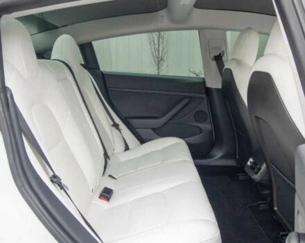 Белый Тесла Модель 3, объемом двигателя 0 л и пробегом 66 тыс. км за 14100 $, фото 15 на Automoto.ua