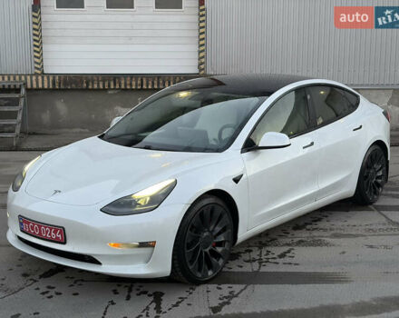 Белый Тесла Модель 3, объемом двигателя 0 л и пробегом 92 тыс. км за 21900 $, фото 3 на Automoto.ua