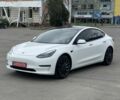 Білий Тесла Модель 3, об'ємом двигуна 0 л та пробігом 38 тис. км за 21900 $, фото 2 на Automoto.ua