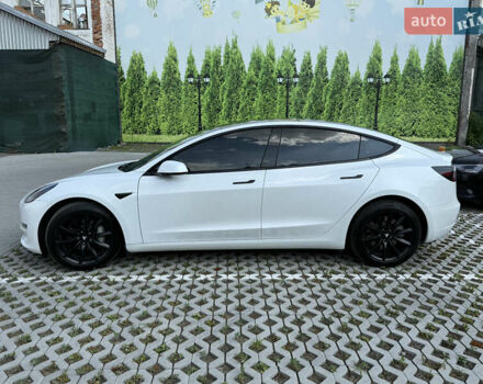 Білий Тесла Модель 3, об'ємом двигуна 0 л та пробігом 49 тис. км за 35000 $, фото 2 на Automoto.ua