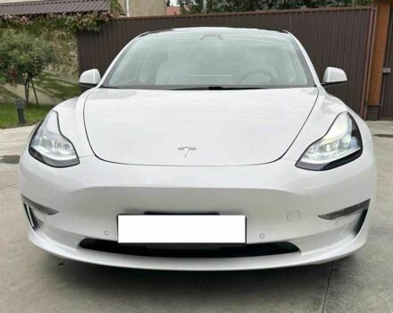 Белый Тесла Модель 3, объемом двигателя 0 л и пробегом 93 тыс. км за 12300 $, фото 2 на Automoto.ua