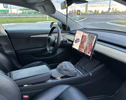 Білий Тесла Модель 3, об'ємом двигуна 0 л та пробігом 90 тис. км за 18500 $, фото 5 на Automoto.ua