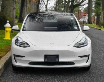 Белый Тесла Модель 3, объемом двигателя 0 л и пробегом 47 тыс. км за 7600 $, фото 5 на Automoto.ua