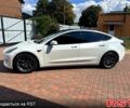 Білий Тесла Модель 3, об'ємом двигуна 0 л та пробігом 180 тис. км за 16500 $, фото 1 на Automoto.ua