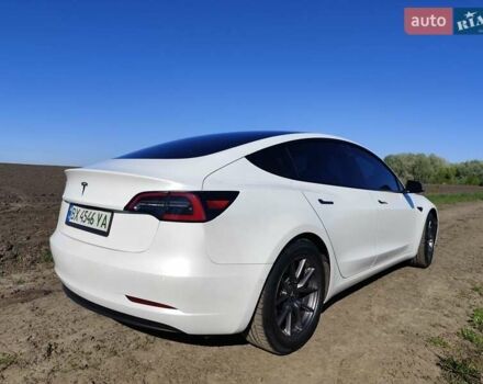 Білий Тесла Модель 3, об'ємом двигуна 0 л та пробігом 68 тис. км за 19200 $, фото 1 на Automoto.ua