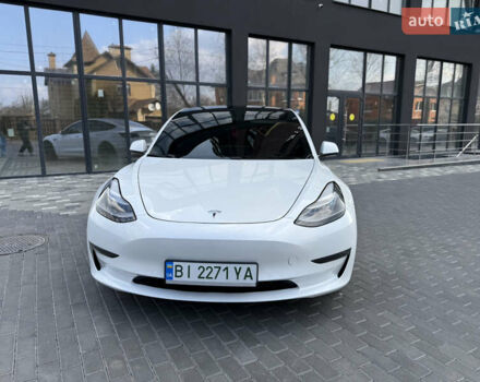 Белый Тесла Модель 3, объемом двигателя 0 л и пробегом 37 тыс. км за 19999 $, фото 4 на Automoto.ua