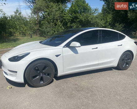 Білий Тесла Модель 3, об'ємом двигуна 0 л та пробігом 44 тис. км за 19000 $, фото 11 на Automoto.ua