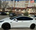 Белый Тесла Модель 3, объемом двигателя 0 л и пробегом 95 тыс. км за 20000 $, фото 1 на Automoto.ua