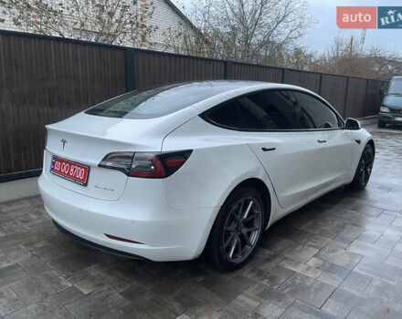 Белый Тесла Модель 3, объемом двигателя 0 л и пробегом 60 тыс. км за 19000 $, фото 7 на Automoto.ua