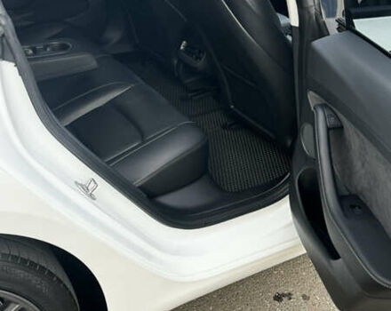 Белый Тесла Модель 3, объемом двигателя 0 л и пробегом 27 тыс. км за 24000 $, фото 14 на Automoto.ua