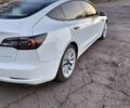 Белый Тесла Модель 3, объемом двигателя 0 л и пробегом 94 тыс. км за 22000 $, фото 1 на Automoto.ua
