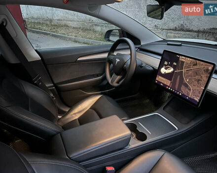 Белый Тесла Модель 3, объемом двигателя 0 л и пробегом 52 тыс. км за 21500 $, фото 32 на Automoto.ua