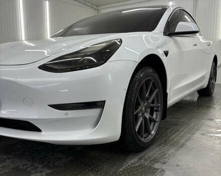 Білий Тесла Модель 3, об'ємом двигуна 0 л та пробігом 113 тис. км за 20200 $, фото 17 на Automoto.ua