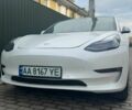 Белый Тесла Модель 3, объемом двигателя 0 л и пробегом 33 тыс. км за 20200 $, фото 3 на Automoto.ua