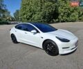 Белый Тесла Модель 3, объемом двигателя 0 л и пробегом 105 тыс. км за 20800 $, фото 4 на Automoto.ua