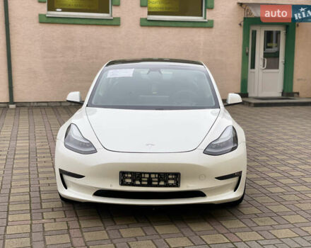 Белый Тесла Модель 3, объемом двигателя 0 л и пробегом 34 тыс. км за 18000 $, фото 26 на Automoto.ua