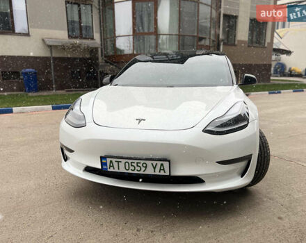 Білий Тесла Модель 3, об'ємом двигуна 0 л та пробігом 59 тис. км за 18600 $, фото 4 на Automoto.ua