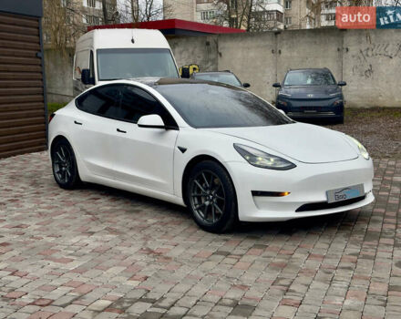 Білий Тесла Модель 3, об'ємом двигуна 0 л та пробігом 84 тис. км за 18300 $, фото 10 на Automoto.ua