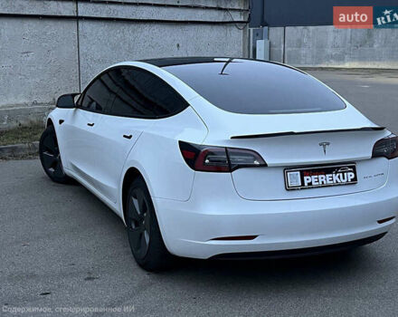 Белый Тесла Модель 3, объемом двигателя 0 л и пробегом 52 тыс. км за 21500 $, фото 11 на Automoto.ua