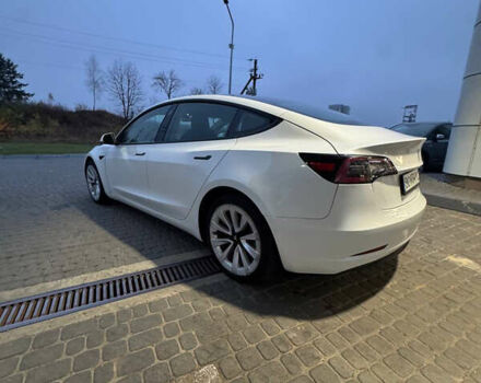 Белый Тесла Модель 3, объемом двигателя 0 л и пробегом 91 тыс. км за 22100 $, фото 17 на Automoto.ua