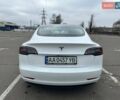 Белый Тесла Модель 3, объемом двигателя 0 л и пробегом 58 тыс. км за 26999 $, фото 2 на Automoto.ua
