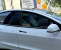 Белый Тесла Модель 3, объемом двигателя 55 л и пробегом 75 тыс. км за 16300 $, фото 5 на Automoto.ua