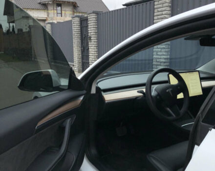 Білий Тесла Модель 3, об'ємом двигуна 0 л та пробігом 3 тис. км за 22000 $, фото 11 на Automoto.ua