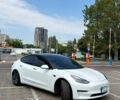 Білий Тесла Модель 3, об'ємом двигуна 0 л та пробігом 63 тис. км за 18500 $, фото 1 на Automoto.ua