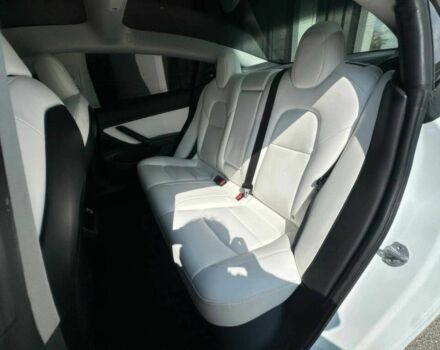 Белый Тесла Модель 3, объемом двигателя 0 л и пробегом 13 тыс. км за 13600 $, фото 12 на Automoto.ua