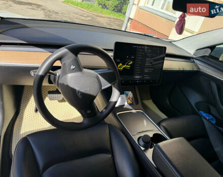 Білий Тесла Модель 3, об'ємом двигуна 0 л та пробігом 74 тис. км за 21500 $, фото 9 на Automoto.ua