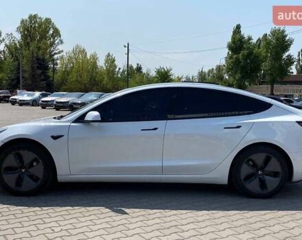 Білий Тесла Модель 3, об'ємом двигуна 0 л та пробігом 180 тис. км за 15300 $, фото 2 на Automoto.ua