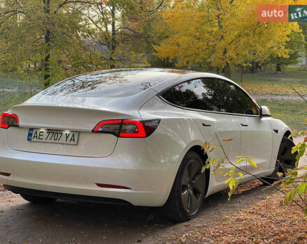 Тесла Модель 3 2021 в Днепре (Днепропетровске) на Automoto.ua Белый Тесла Модель 3, объемом двигателя 0 л и пробегом 131 тыс. км за 21500 $, фото 4 на Automoto.ua