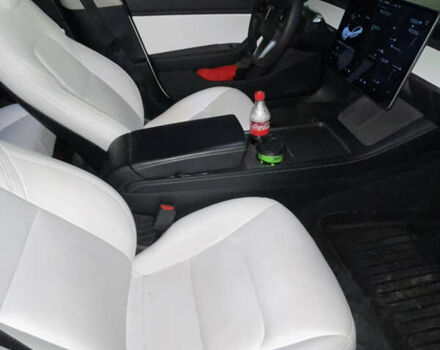 Белый Тесла Модель 3, объемом двигателя 0 л и пробегом 60 тыс. км за 18000 $, фото 10 на Automoto.ua