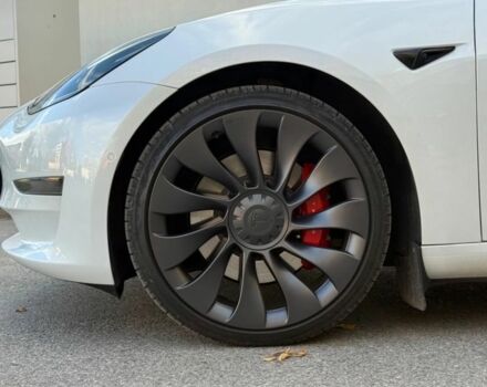 Білий Тесла Модель 3, об'ємом двигуна 0 л та пробігом 68 тис. км за 12300 $, фото 1 на Automoto.ua