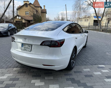 Белый Тесла Модель 3, объемом двигателя 0 л и пробегом 37 тыс. км за 19999 $, фото 46 на Automoto.ua
