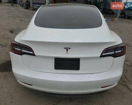 Тесла Модель 3 2021 у Луцьку на Automoto.ua Білий Тесла Модель 3, об'ємом двигуна 0 л та пробігом 28 тис. км за 13900 $, фото 6 на Automoto.ua