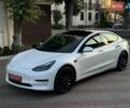 Білий Тесла Модель 3, об'ємом двигуна 0 л та пробігом 51 тис. км за 24500 $, фото 2 на Automoto.ua