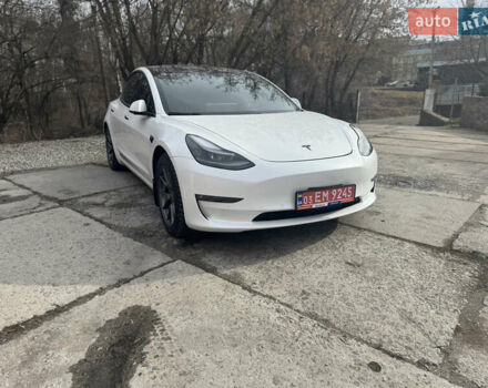 Белый Тесла Модель 3, объемом двигателя 0 л и пробегом 44 тыс. км за 18700 $, фото 1 на Automoto.ua