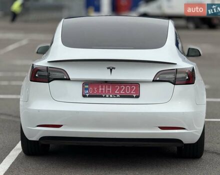 Білий Тесла Модель 3, об'ємом двигуна 0 л та пробігом 129 тис. км за 24300 $, фото 8 на Automoto.ua