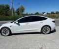 Білий Тесла Модель 3, об'ємом двигуна 0 л та пробігом 120 тис. км за 18786 $, фото 1 на Automoto.ua