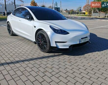 Білий Тесла Модель 3, об'ємом двигуна 0 л та пробігом 70 тис. км за 23500 $, фото 3 на Automoto.ua
