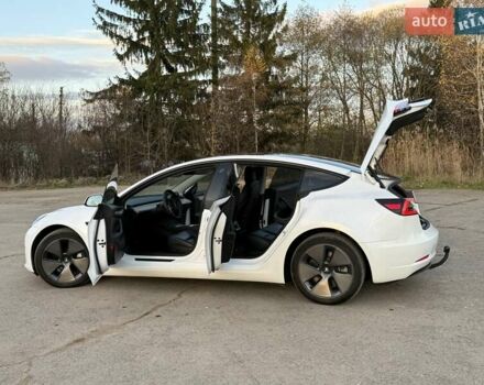 Білий Тесла Модель 3, об'ємом двигуна 0 л та пробігом 88 тис. км за 20950 $, фото 38 на Automoto.ua