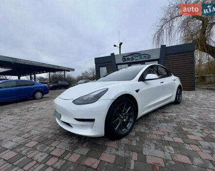 Білий Тесла Модель 3, об'ємом двигуна 0 л та пробігом 84 тис. км за 18300 $, фото 35 на Automoto.ua