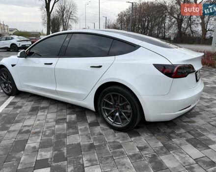 Білий Тесла Модель 3, об'ємом двигуна 0 л та пробігом 126 тис. км за 20000 $, фото 3 на Automoto.ua