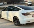 Білий Тесла Модель 3, об'ємом двигуна 0 л та пробігом 130 тис. км за 16000 $, фото 2 на Automoto.ua